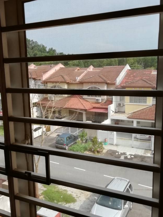 Furnished 2 And Half Sty Terrace Tmn Puncak Jalil - photo 8