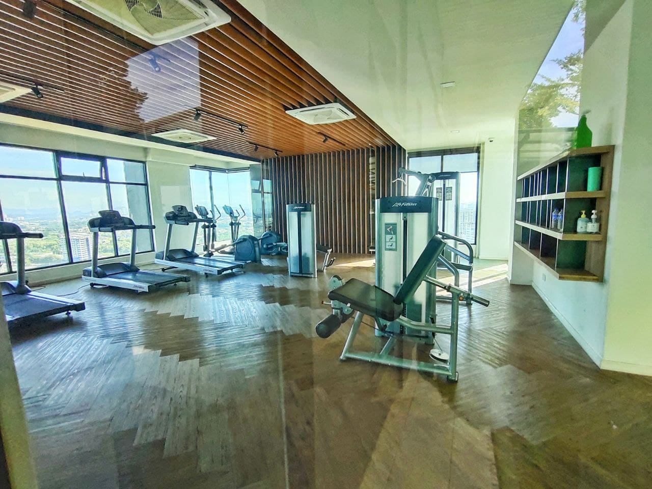 Cheapest Biggest Unit Emira Residences Service - photo 2