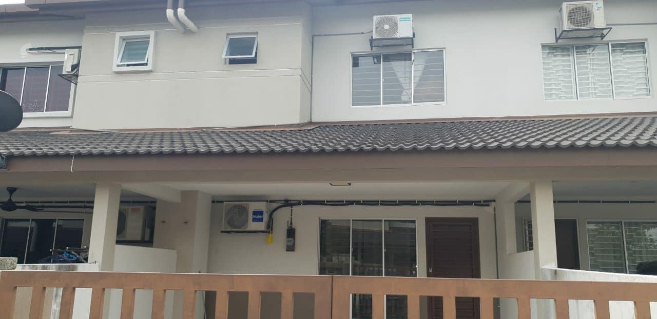 Renovated 2 Storey Terrace Tmn Desiran Bayu Pchg - photo 3