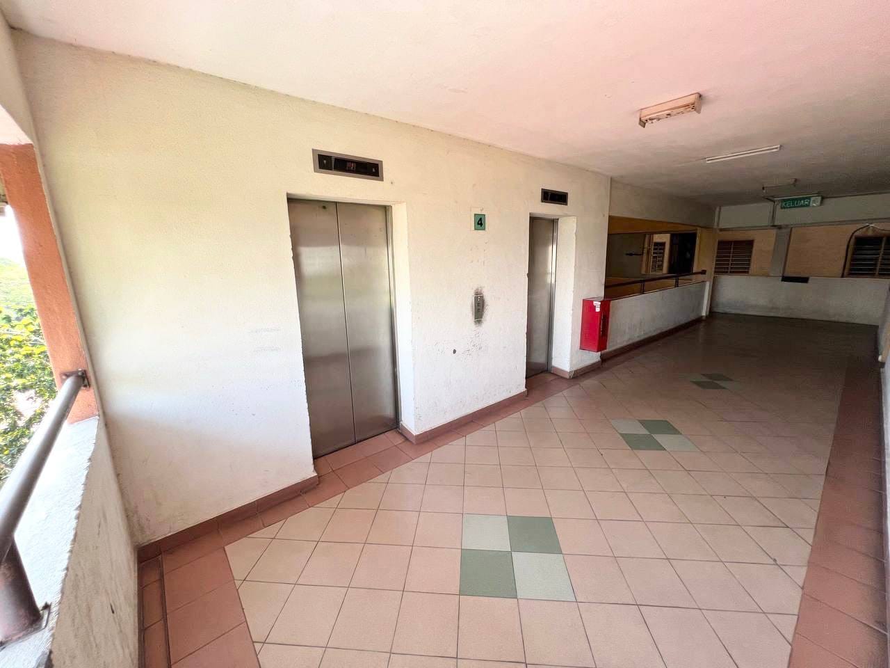 Corner Unit Intana Ria 2 Apartment Seksyen 7 Bangi - photo 4