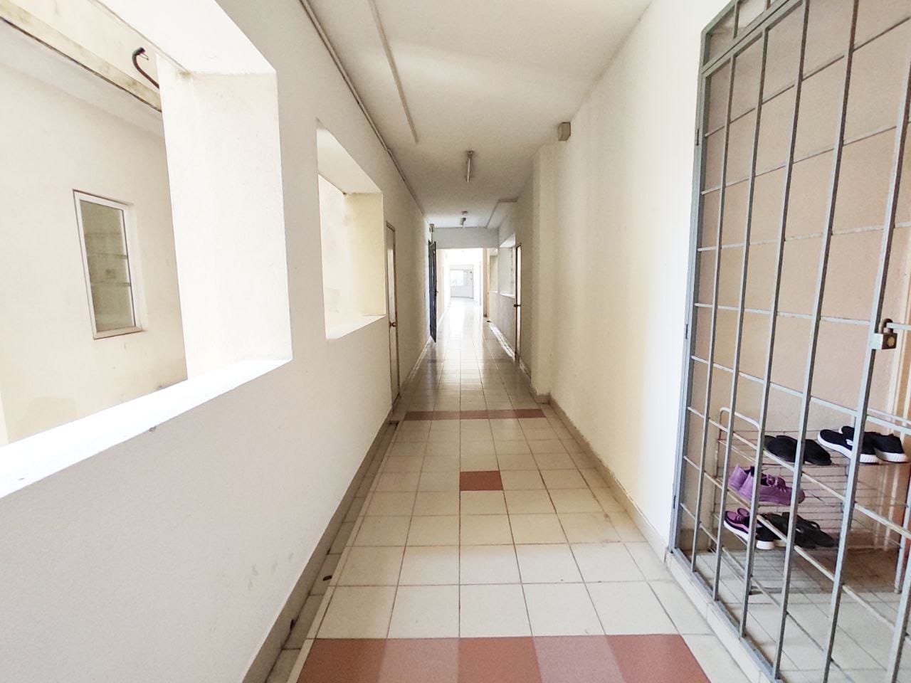 Mid Floor Unit Desaria Villa Apartment Puchong - photo 3