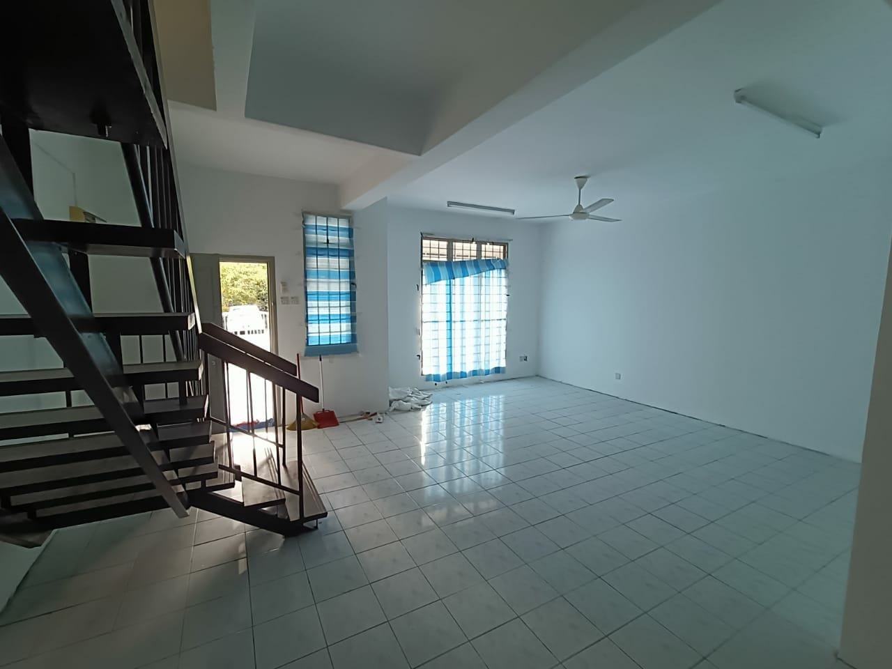 2 Sty Terrace Taman Lestari Putra Seri Kembangan - photo 3