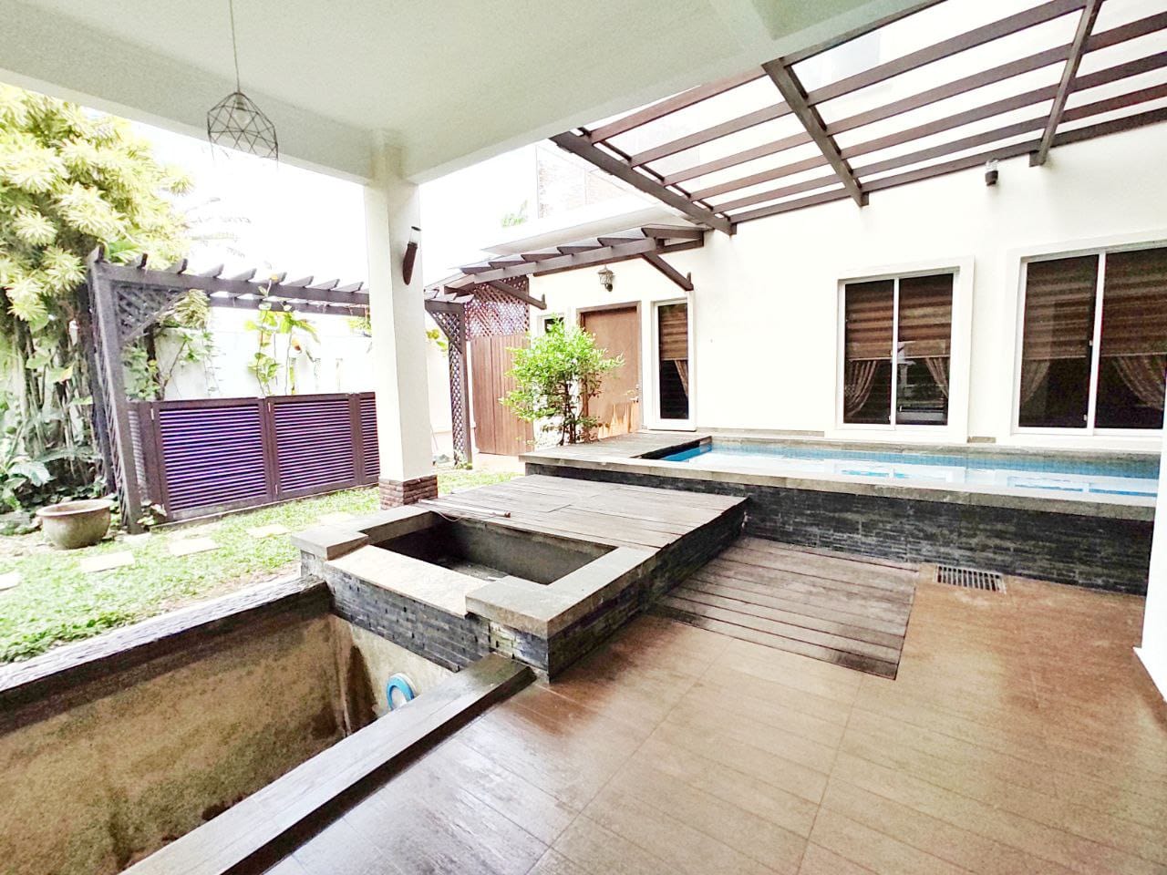 End Unit 2 Storey Semi D Tropicana Damansara - photo 3