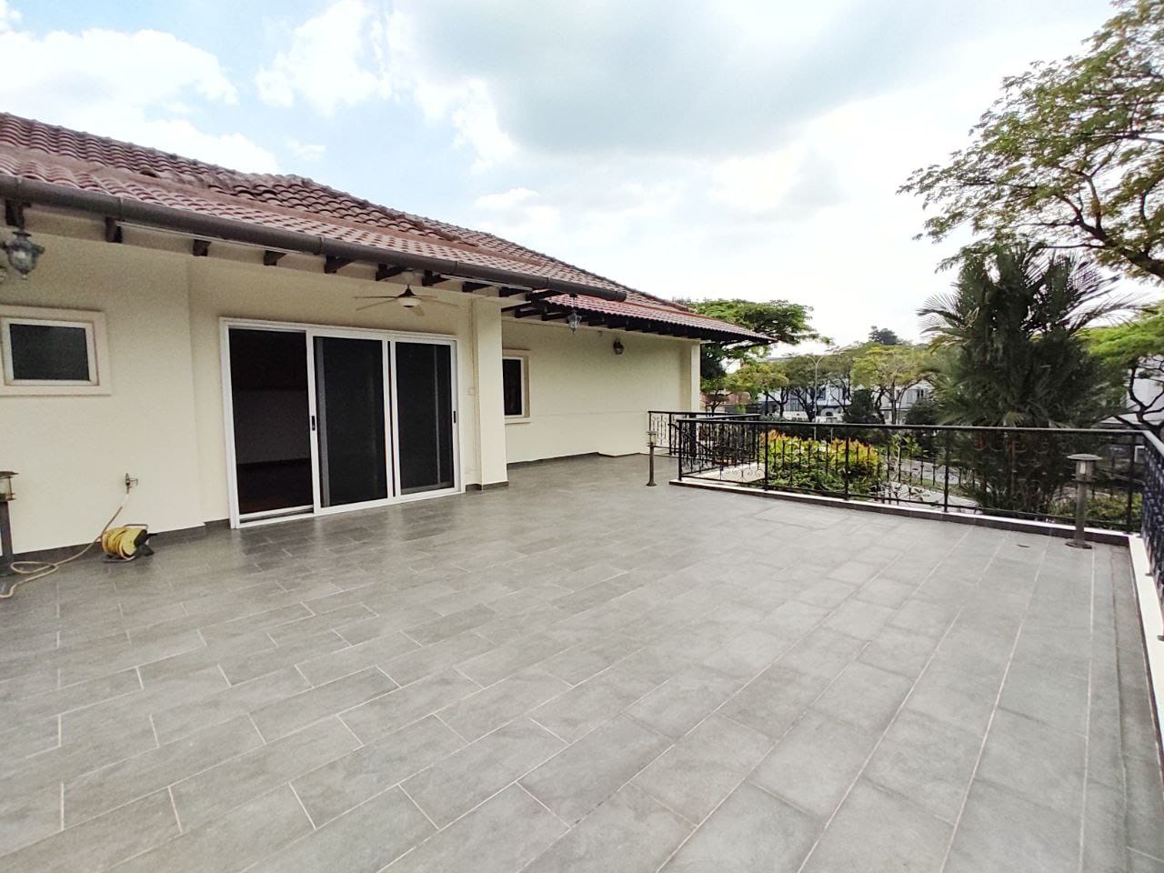 End Unit 2 Storey Semi D Tropicana Damansara - photo 4