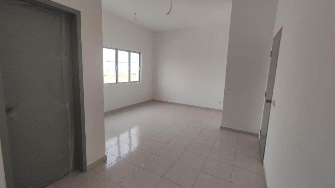 Facing Open I Corner 2 Sty Terrace Laman Haris - photo 3