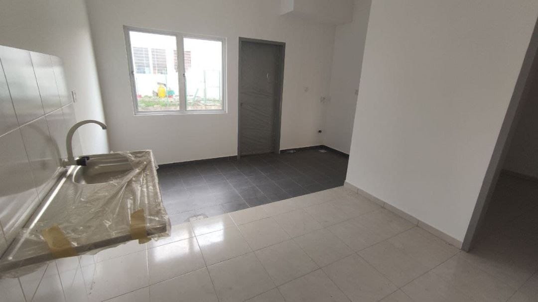 Facing Open I Corner 2 Sty Terrace Laman Haris - photo 4