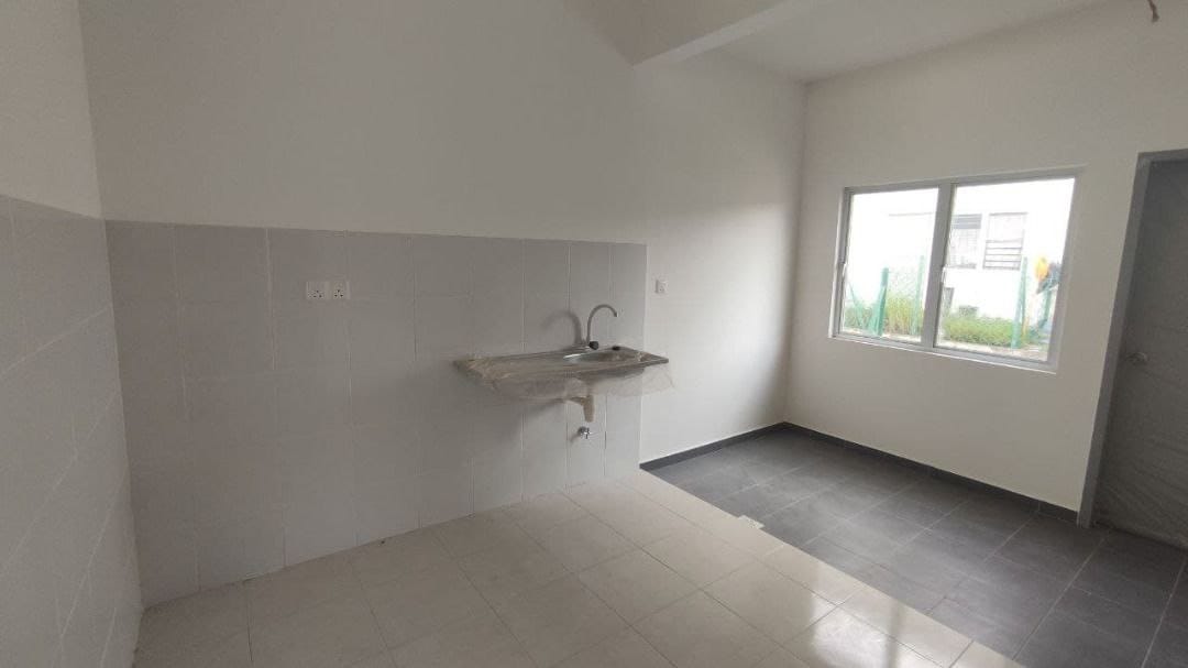 Facing Open I Corner 2 Sty Terrace Laman Haris - photo 10