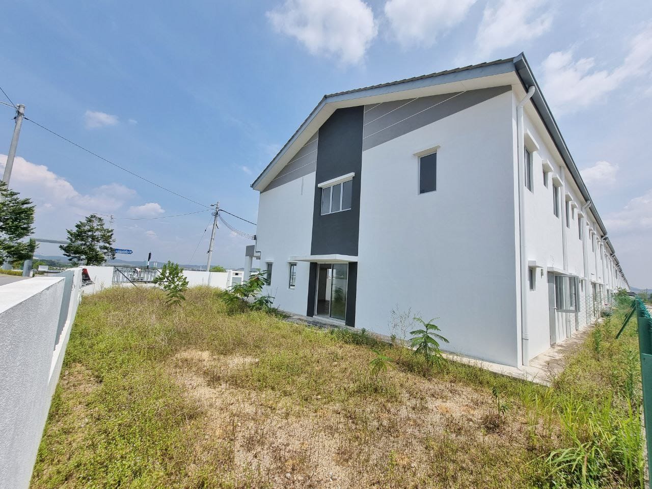 Facing Open I Corner 2 Sty Terrace Laman Haris - photo 12