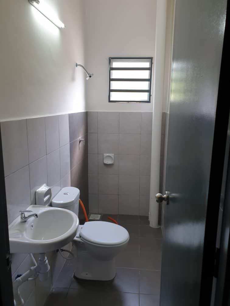 Corner Unit 2 Sty Terrace Sari Alamanda Parklands - photo 2