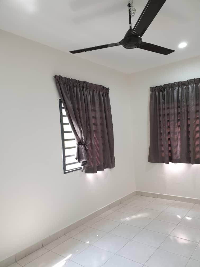 Corner Unit 2 Sty Terrace Sari Alamanda Parklands - photo 4