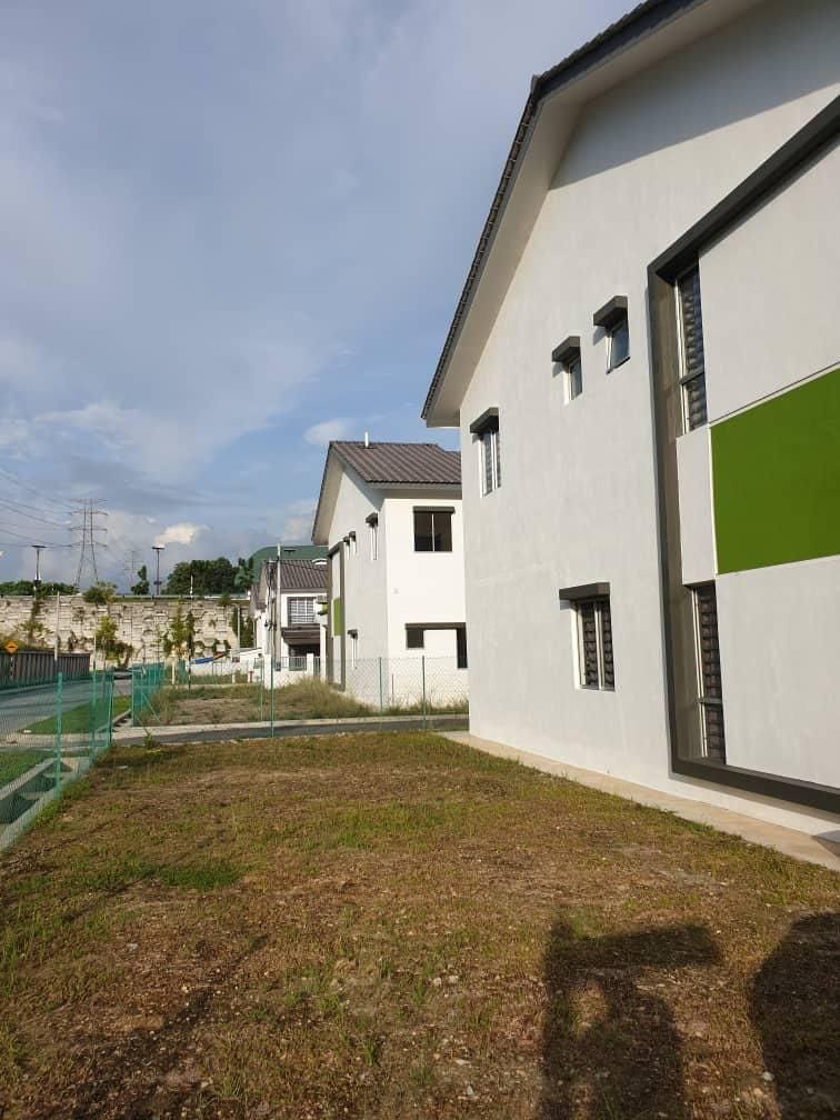 Corner Unit 2 Sty Terrace Sari Alamanda Parklands - photo 5