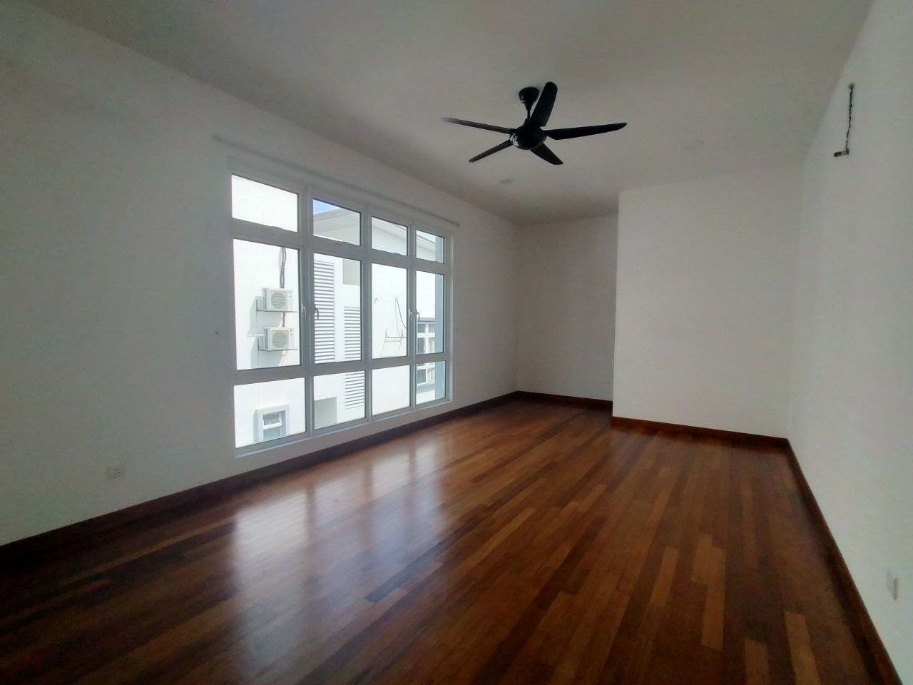 High Ceiling 14 feet 2 Storey Bungalow Casa Idaman - photo 11