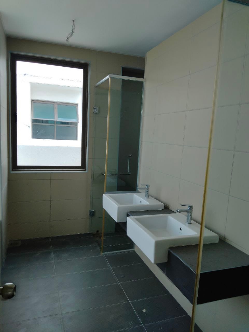 Corner Unit 3 Storey Terrace Lake Point Residence - photo 9