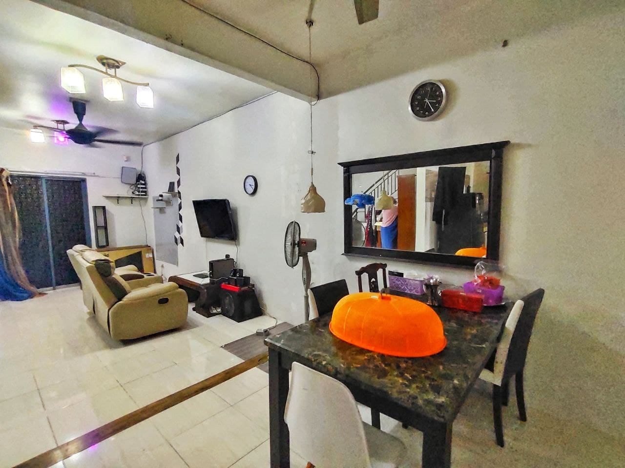 Facing Open 2 Sty Terrace Sec 6 Bdr Bkt Mahkota - photo 8