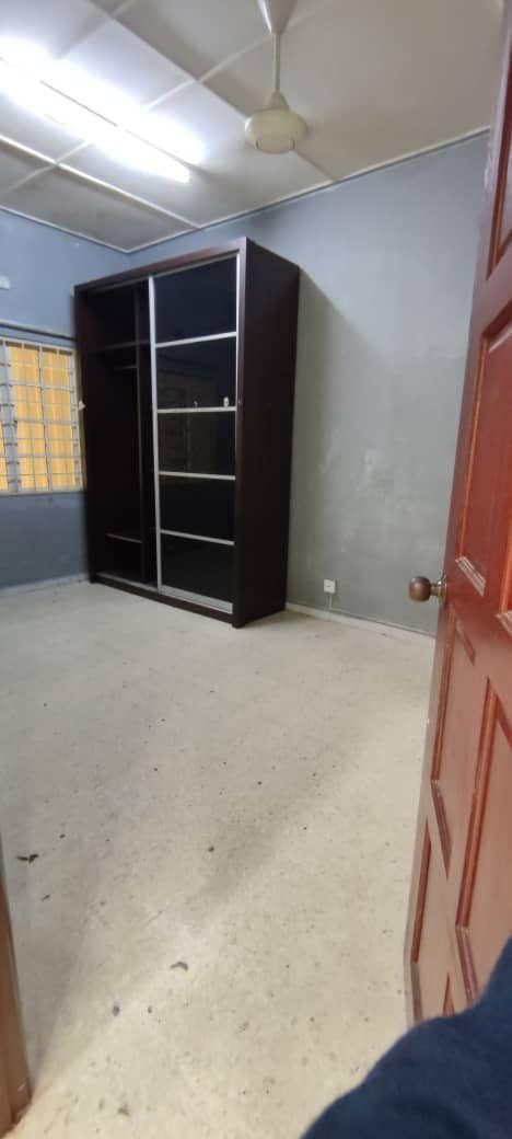End Unit Single Storey Terrace Taman Kajang Utama - photo 8