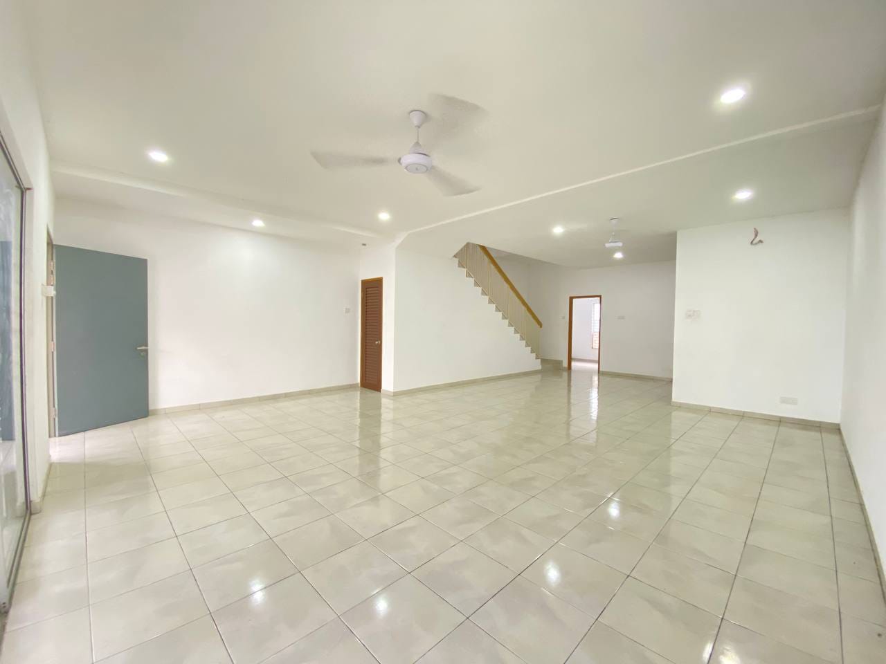 Sell Below Market Value 2 Sty House Serene Heights - photo 11