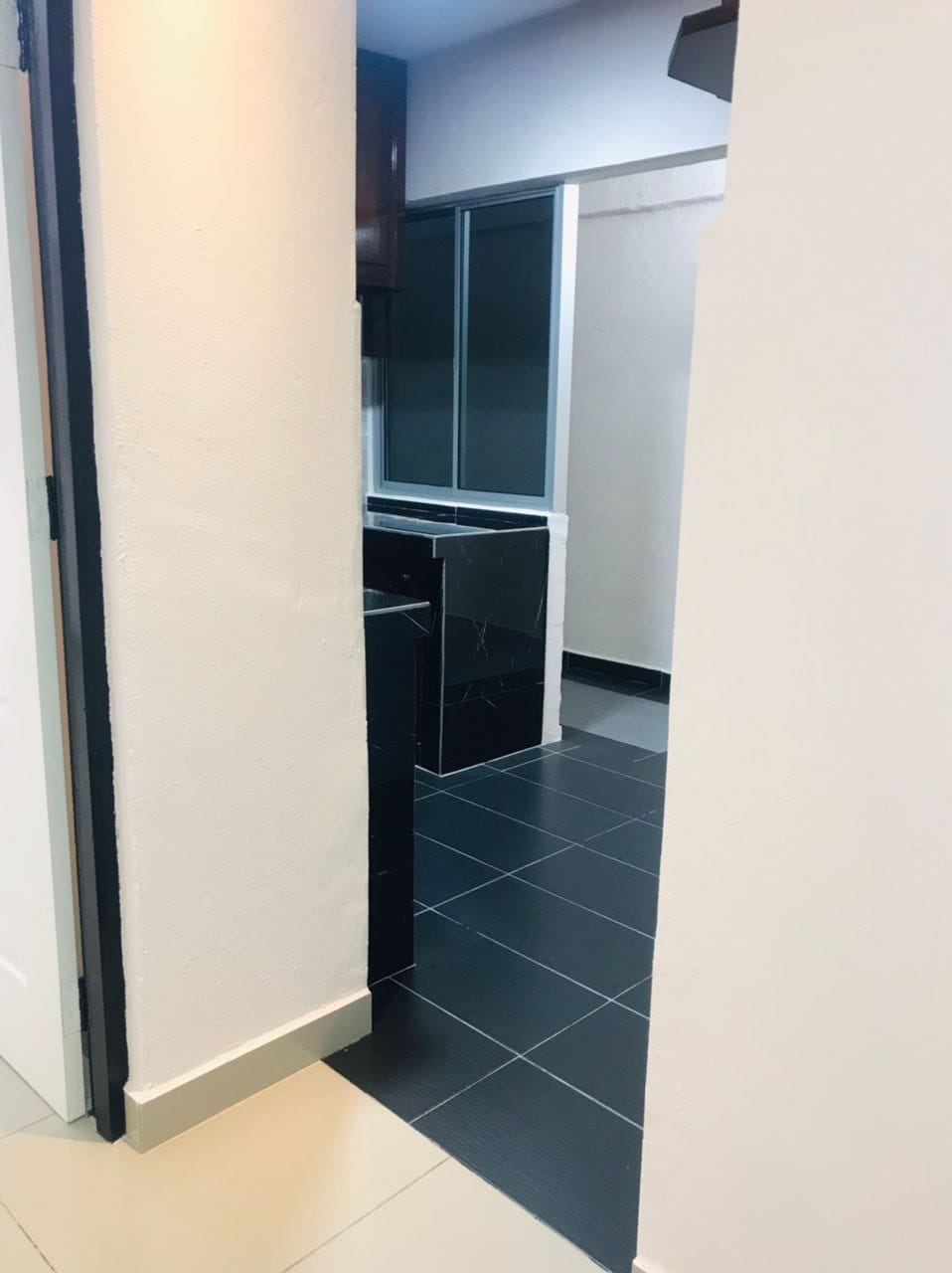 Renovated Unit Level 4 Flat Tmn Mawar Puchong - photo 3