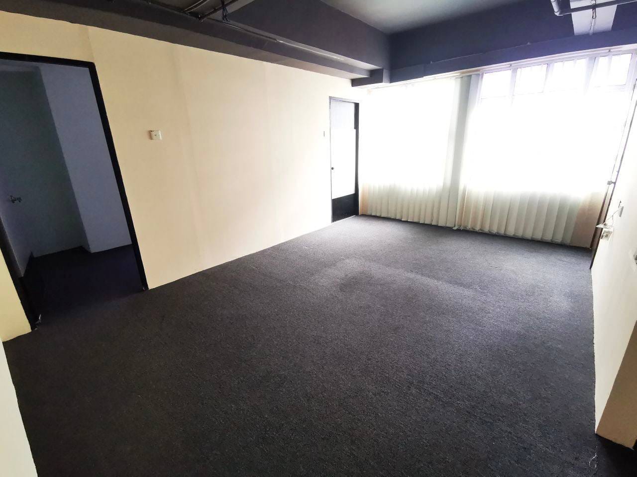 Renovated Office Lot in Kelana Jaya Square - photo 4