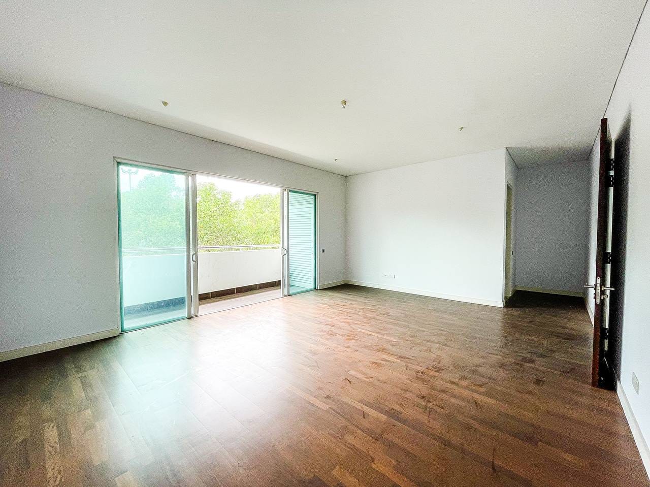 3 Sty Superlink Lagenda Waterfront Bt Jelutong - photo 12
