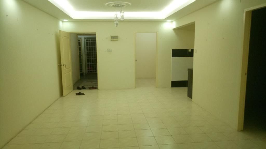 Mid Floor Lakeview Apartment Batu Caves, Selayang - photo 4
