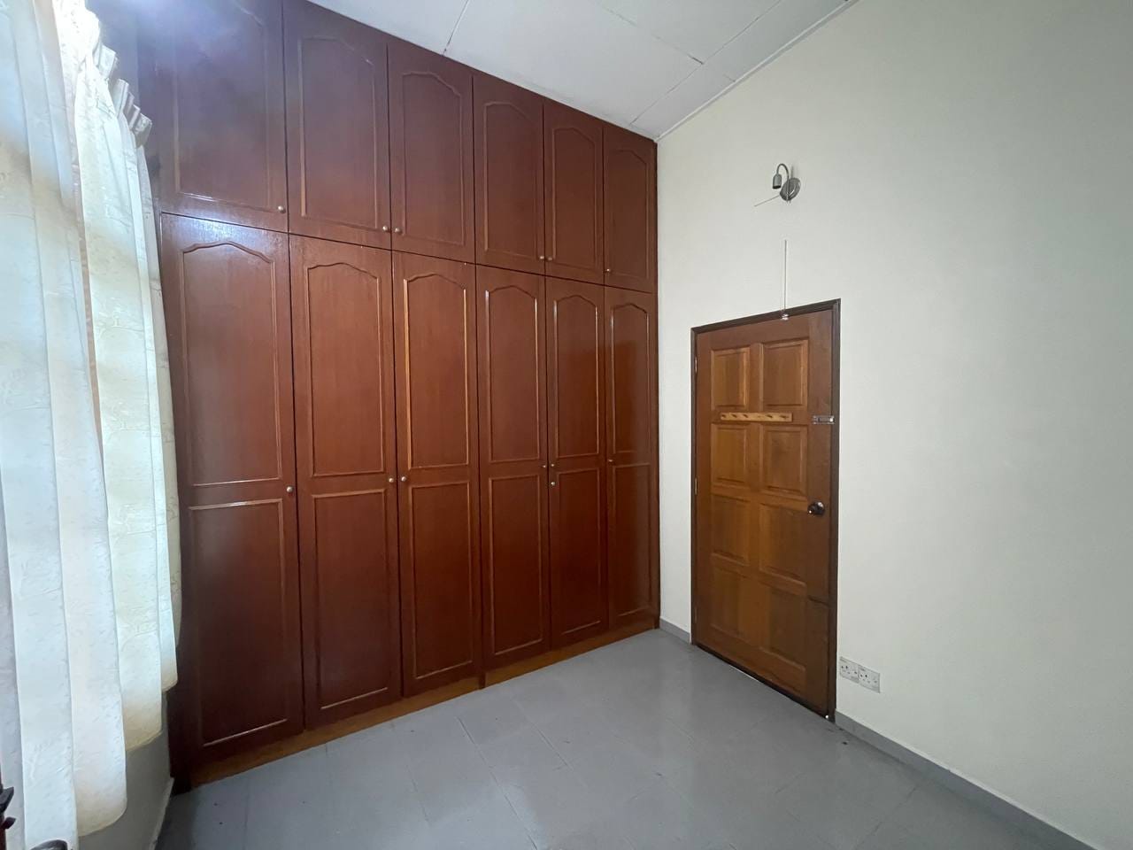Spacious Land Single Sty Seksyen 3 Bdr Baru Bangi - photo 2