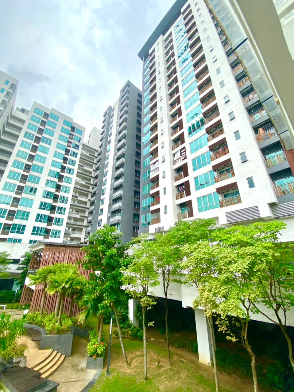 End Unit Sell Below Market Value  Zetapark Condo - photo 8