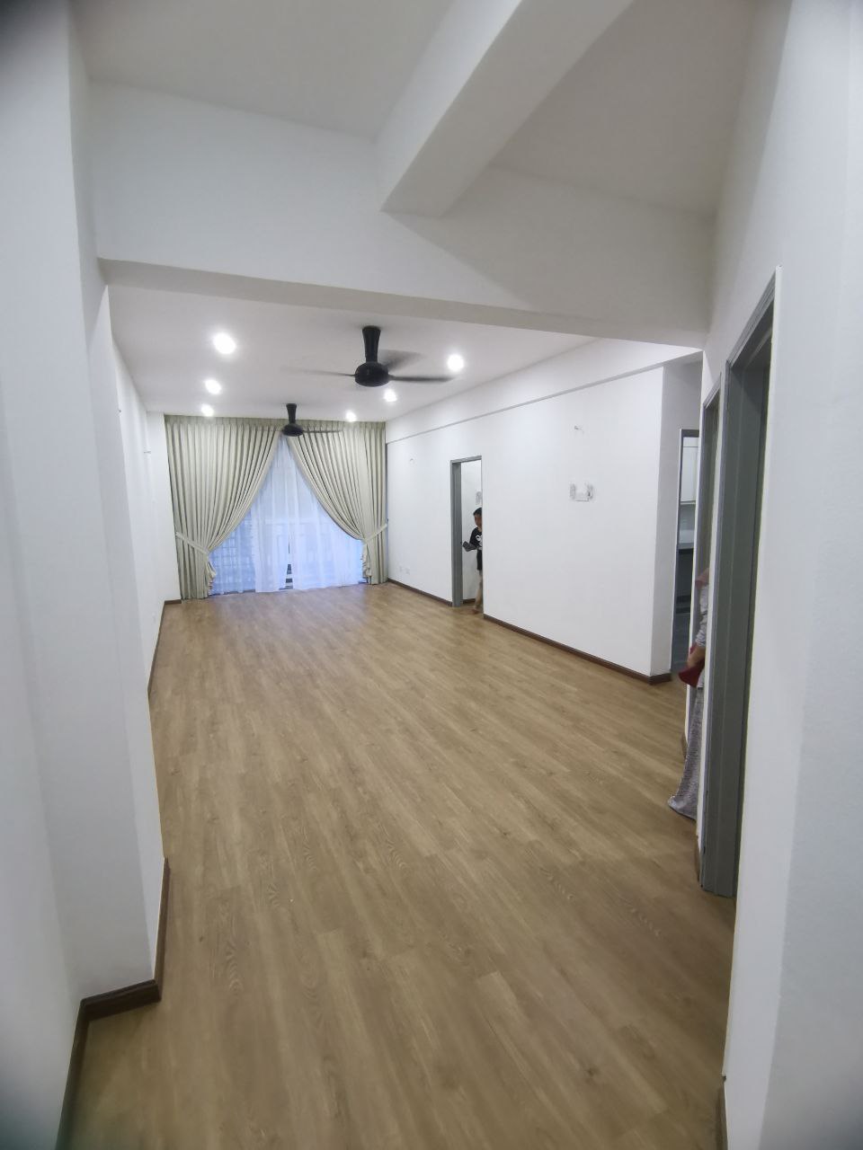 Newly Refurbished Spacious Unit Fajaria Condo - photo 4
