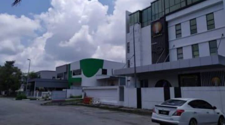 4 Sty Banglo Factory Sale or Rent Sunway Damansara - photo 4