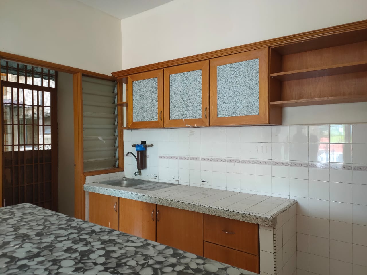 Level 1 Walk Up Corner Unit Pangsapuri Wira Cheras - photo 4