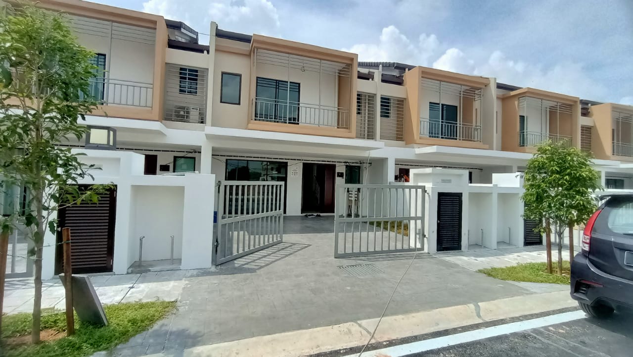 Brand New 2 Storey Terrace in Bandar Baru Kundang - photo 2