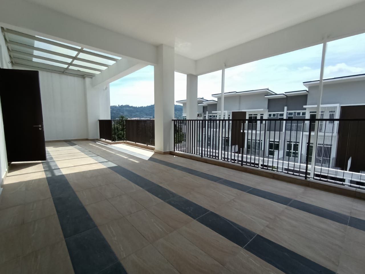 Brand New 3 Storey Semi D Tmn Puncak Indah Ampang - photo 5