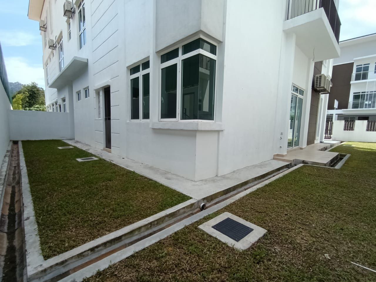 Brand New 3 Storey Semi D Tmn Puncak Indah Ampang - photo 6