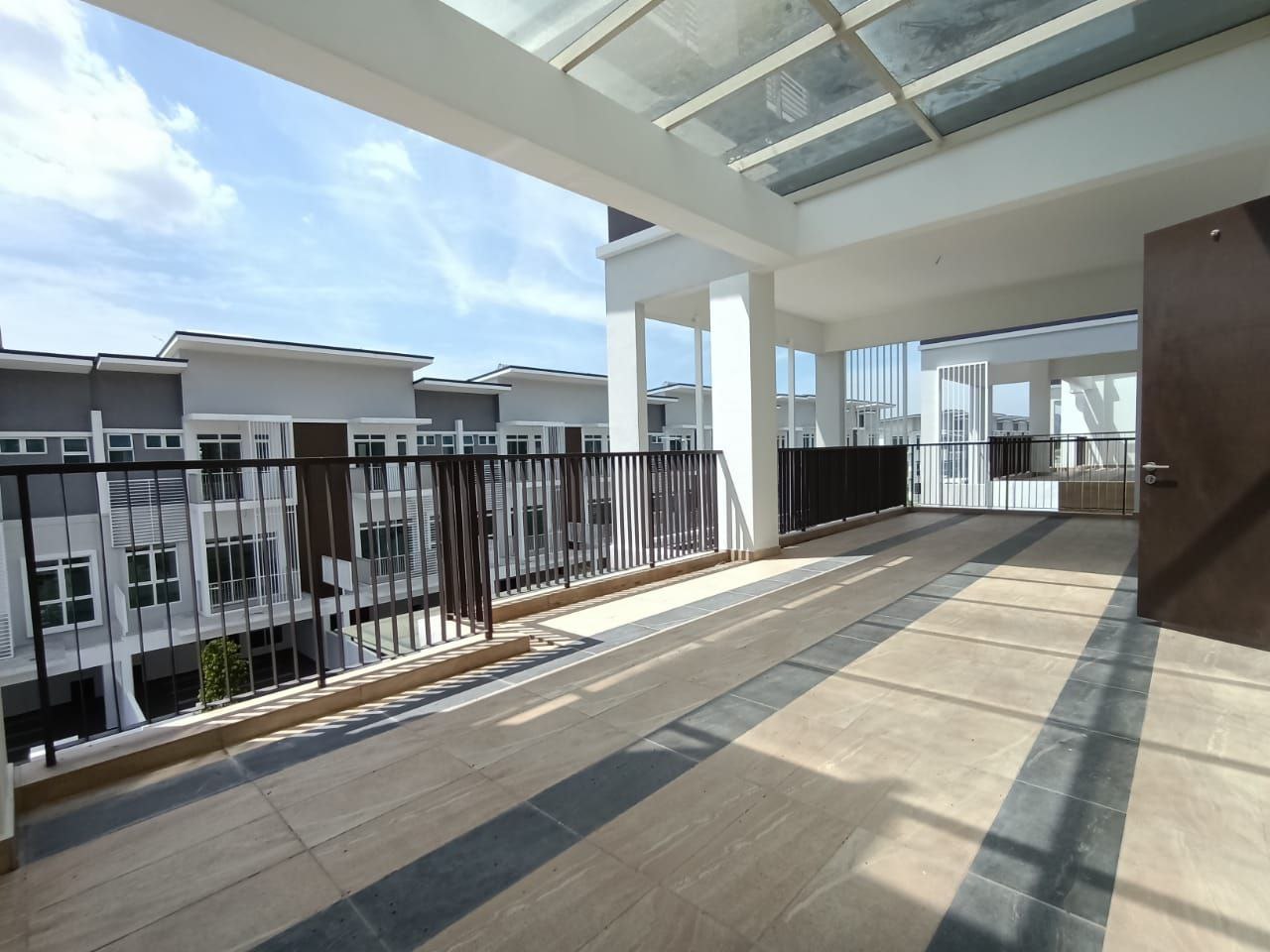 Brand New 3 Storey Semi D Tmn Puncak Indah Ampang - photo 9