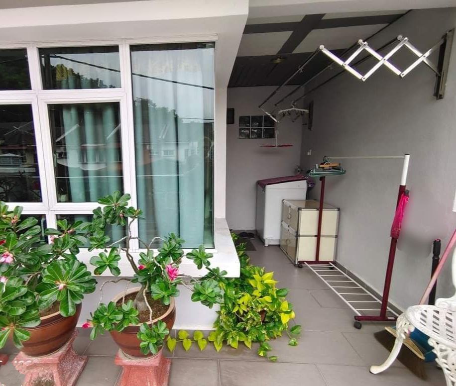 Extended 2 Sty Terrace Tmn Desa Serdang Selangor - photo 3