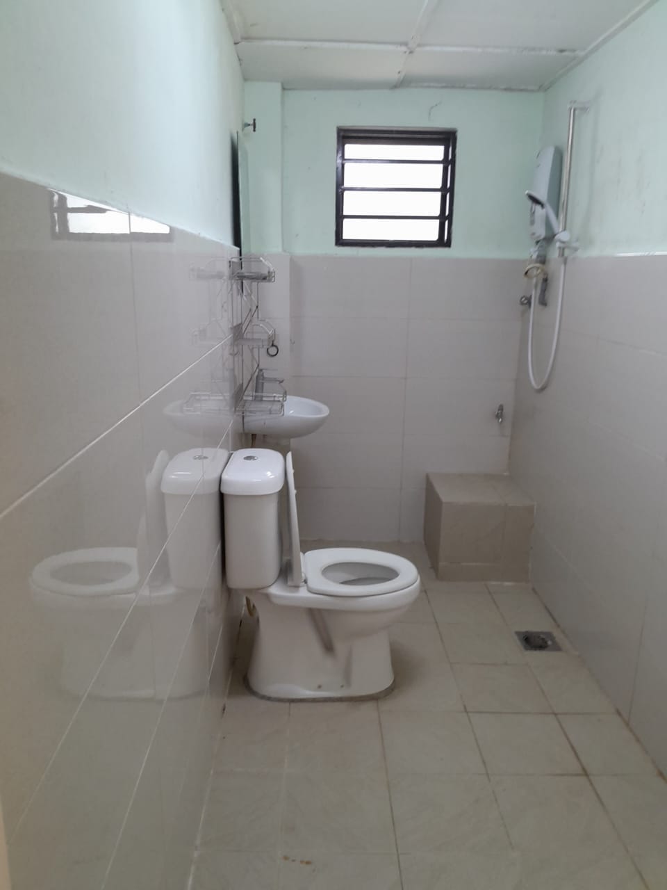 Partial Furnished 2 Storey SemiD Near Bukit Gasing - photo 4