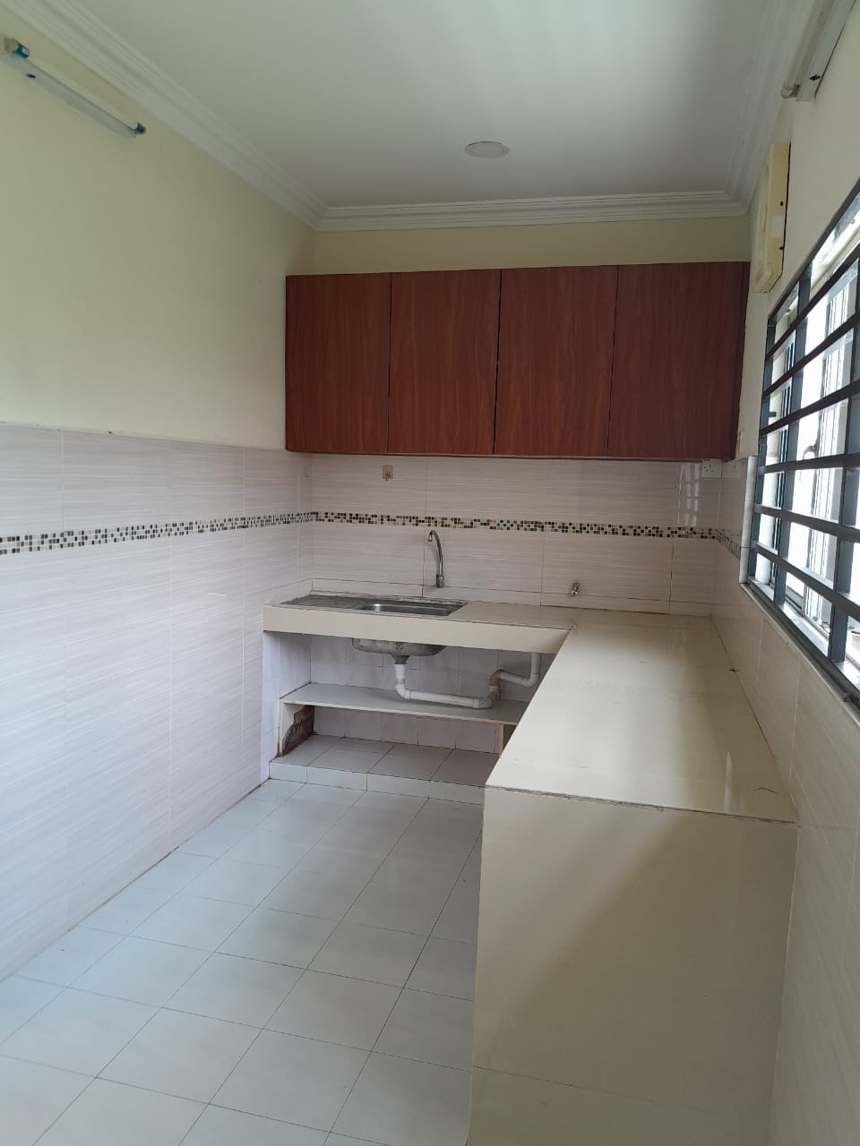 Partial Furnished 2 Storey SemiD Near Bukit Gasing - photo 6