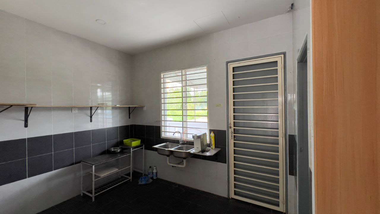 Semi D House Taman Baiduri 2 Dengkil Rent Sale - photo 4