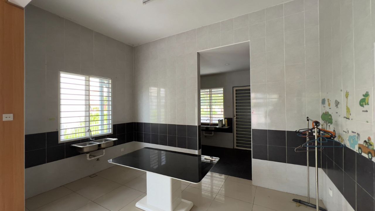 Renovated Extended SemiD at Tmn Baiduri 2, Dengkil - photo 3