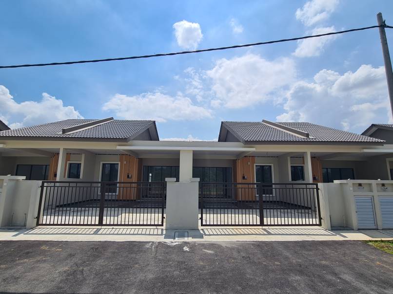 Rumah Teres Setingkat Fasa Batu Tmn Intan Baiduri - photo 8