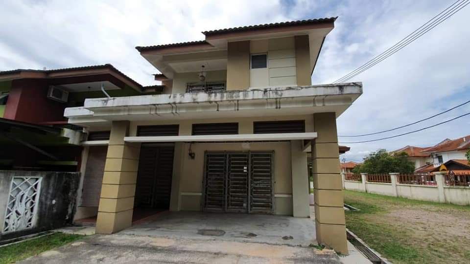 CORNER LOT Double Storey Bandar Bukit Mahkota