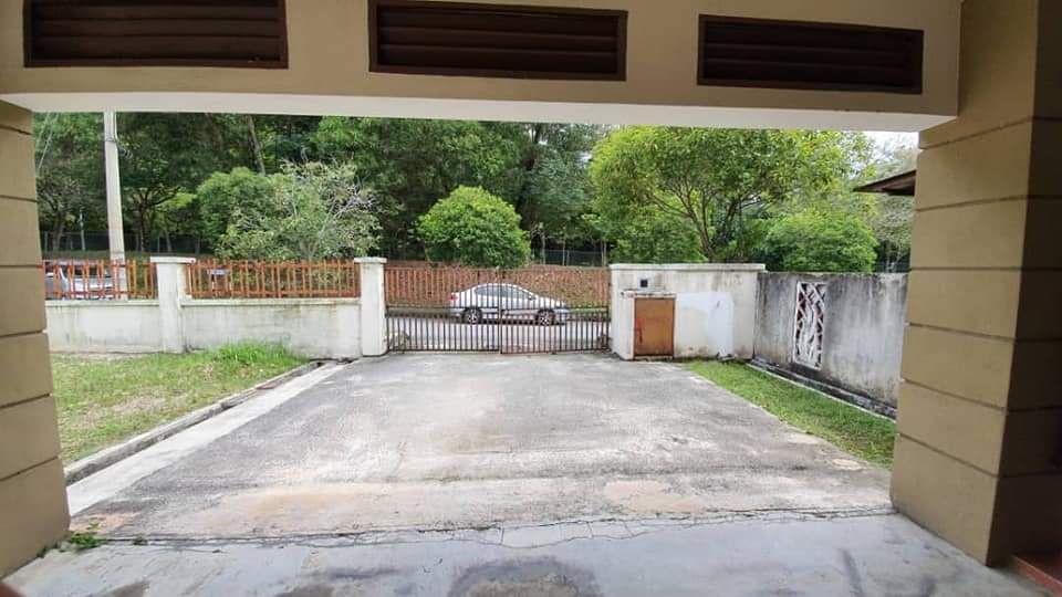 CORNER LOT Double Storey Bandar Bukit Mahkota - photo 2
