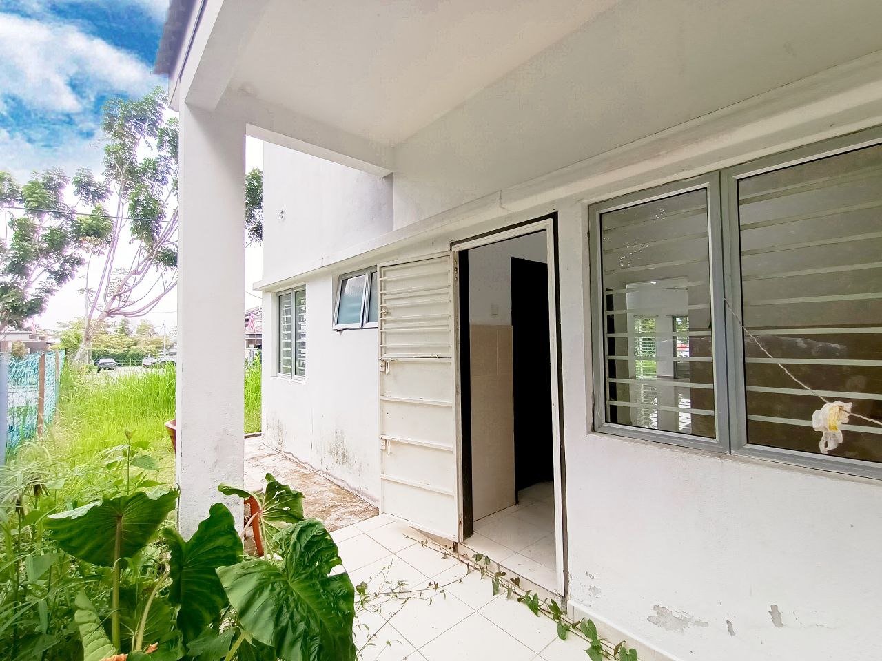 CORNER LOT Double Storey Taman Desa Seringin Nilai - photo 4