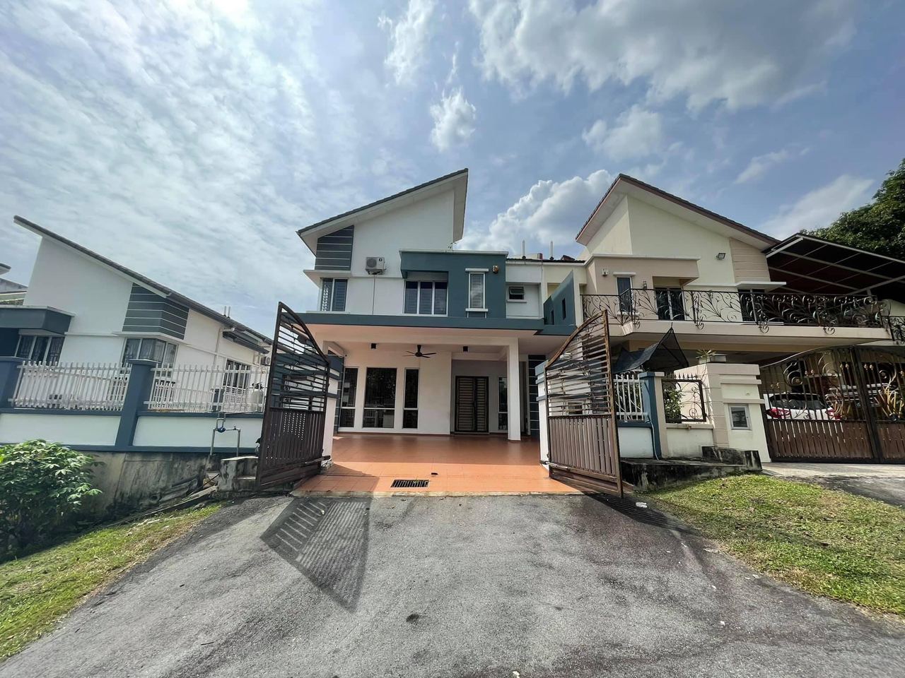 Semi D Double Storey Saujana Impian Kajang
