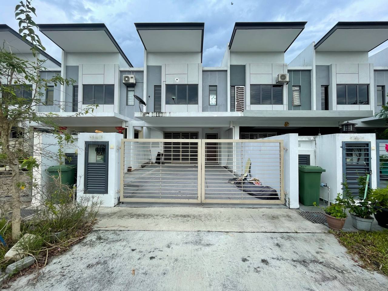 FACING OPEN Double Storey Kajang East Precinct 4