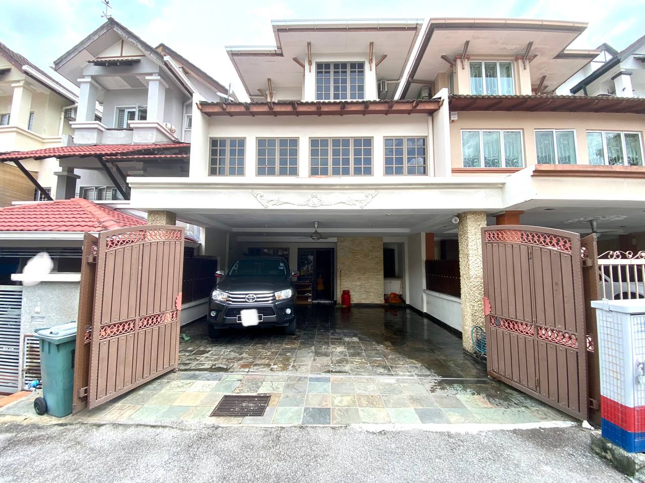 Three Storey Terrace House Taman Setiawangsa KL