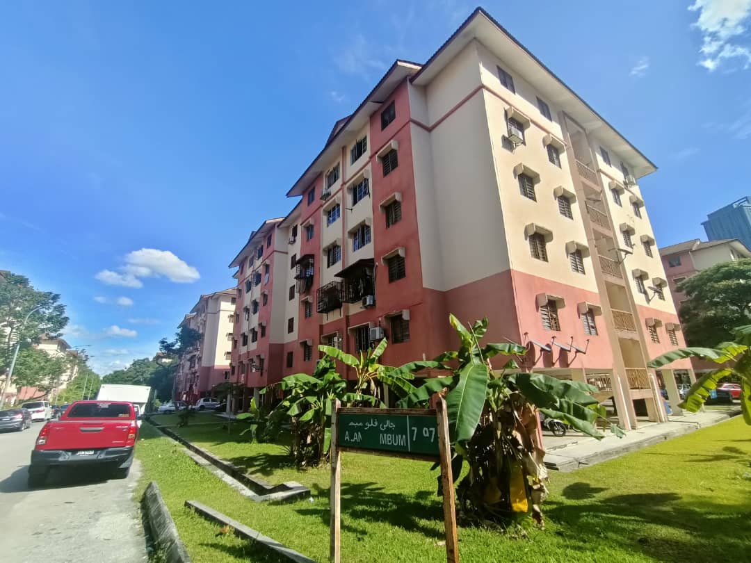 PKNS Flat Blok 29 Seksyen 7 Shah Alam Selangor - photo 3