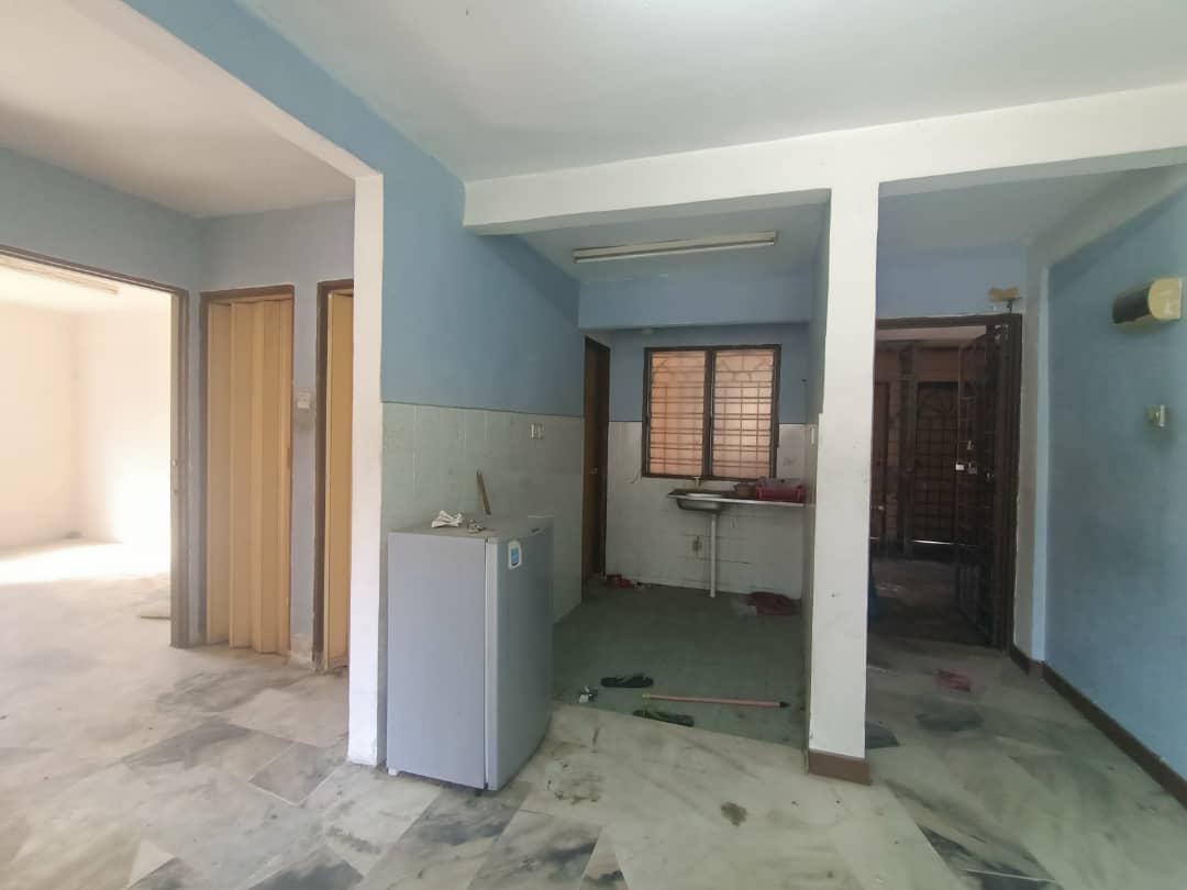 PKNS Flat Blok 29 Seksyen 7 Shah Alam Selangor - photo 7