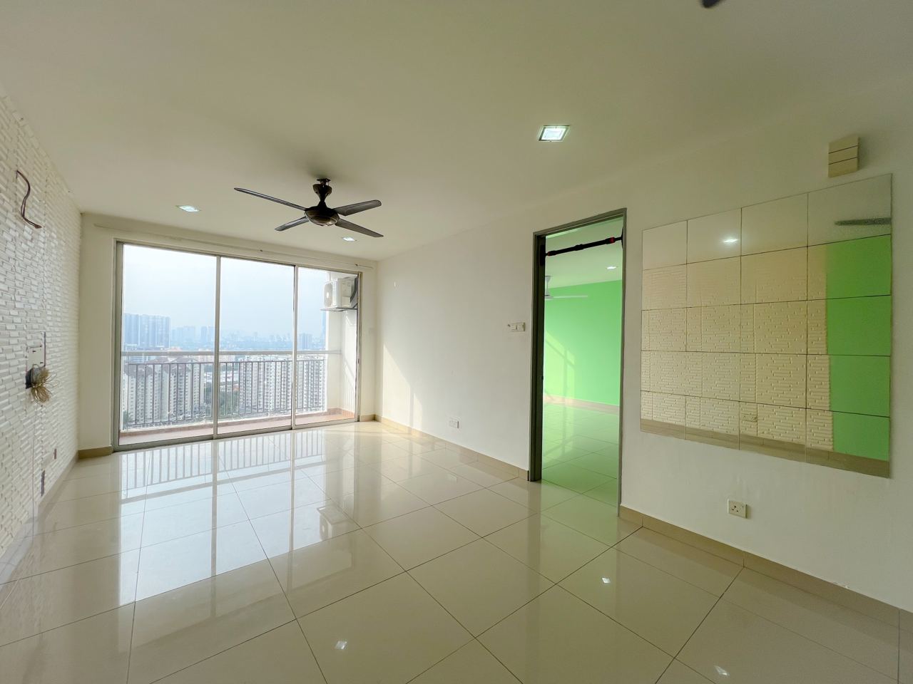 END LOT KLCC VIEW Suasana Lumayan Condominium - photo 2