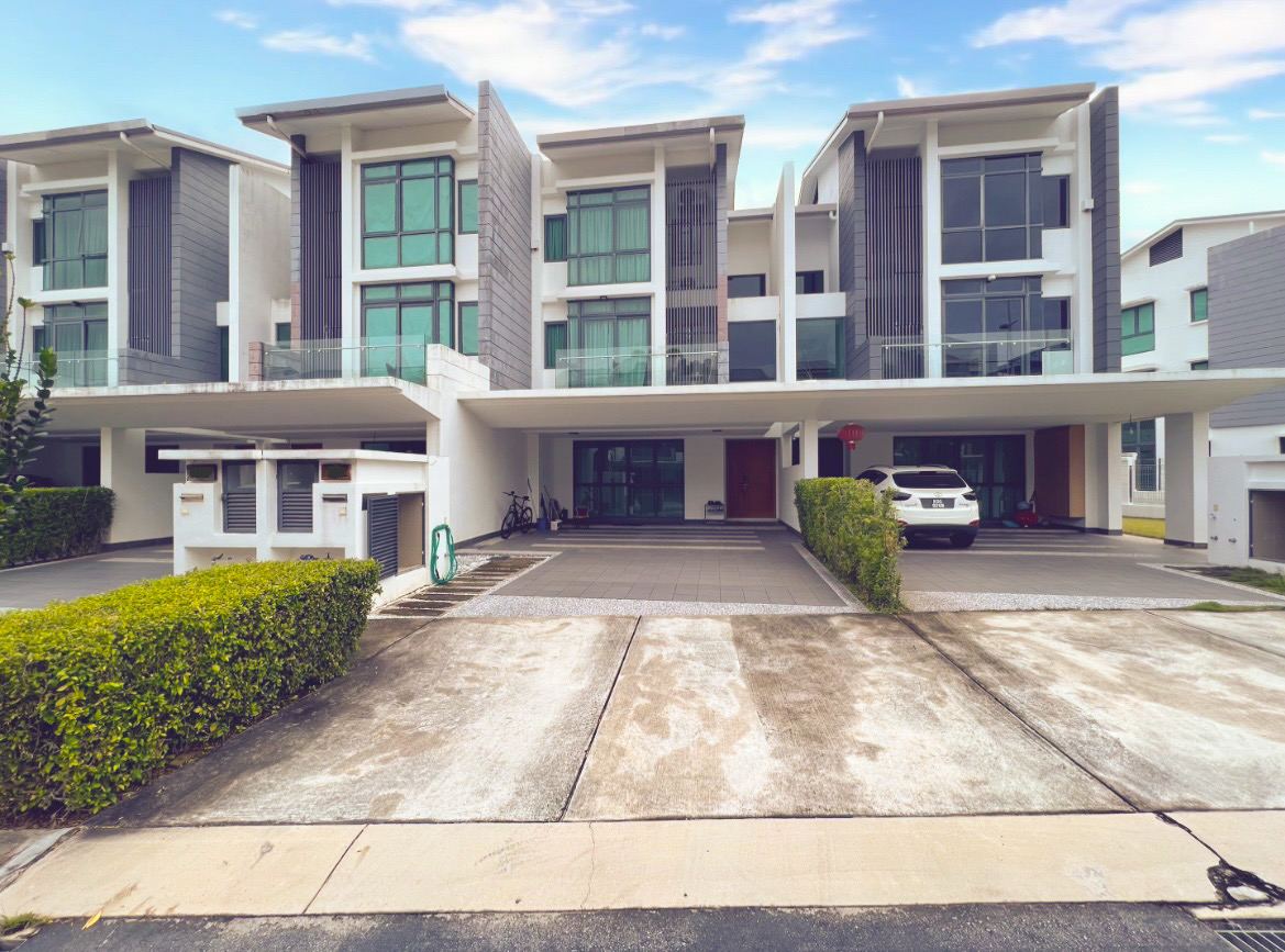 3 Storey Superlink Sejati Residence, Cyberjaya
