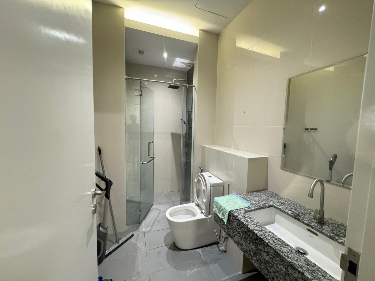 The Azure Residence 2Bed FF By Kevin - photo 7